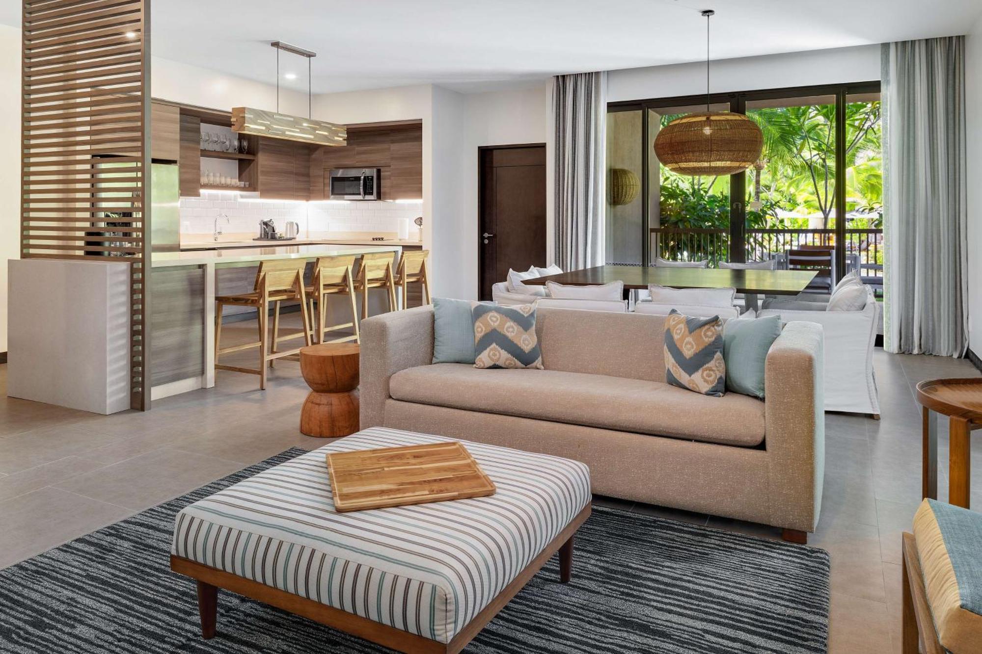 Botanika Osa Peninsula, Curio Collection By Hilton
